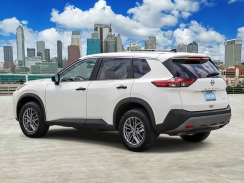 Used 2023 Nissan Rogue S AWD/4WD image 6