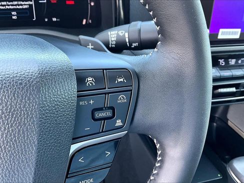 Used 2026 Toyota Camry SE w/ Convenience Package image 23