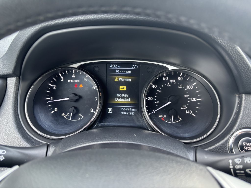 Used 2016 Nissan Rogue SL AWD/4WD image 17