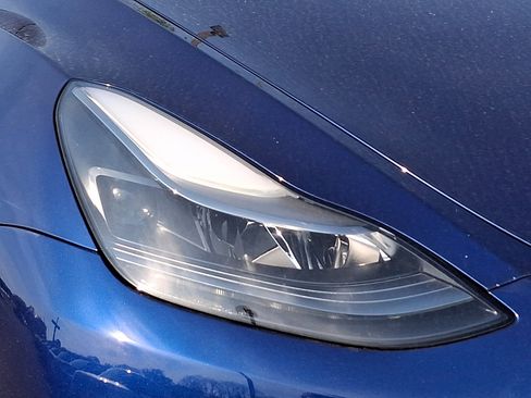 Used 2023 Tesla Model Y Long Range AWD/4WD image 9