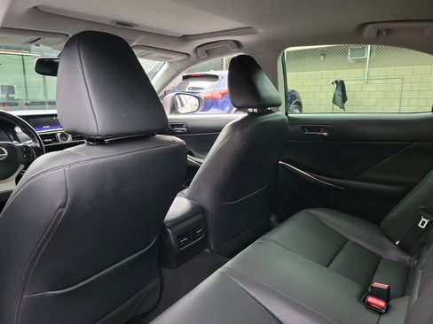 Used 2016 Lexus IS 200t image 13