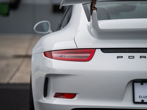 Used 2014 Porsche 911 GT3 image 15