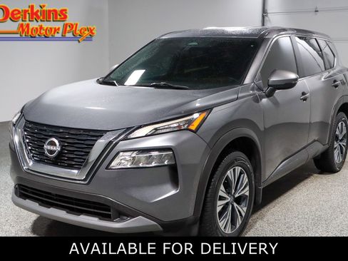 Used 2022 Nissan Rogue SV FWD image 1