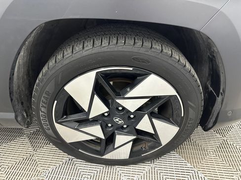 Used 2024 Hyundai Kona Limited FWD image 13