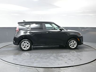 Used 2025 Kia Soul LX w/ LX Technology Package