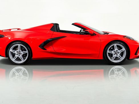 Used 2023 Chevrolet Corvette Stingray Premium Conv w/ Z51 Performance Package image 6