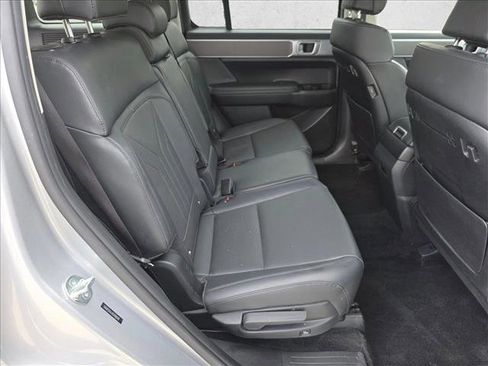 Used 2025 Hyundai Santa Fe SEL image 18