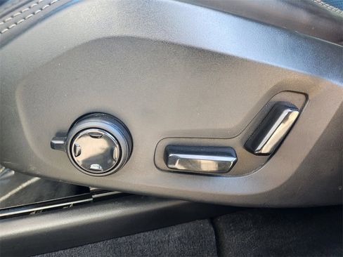 Used 2023 Volvo XC60 B5 Ultimate w/ Climate Package image 13