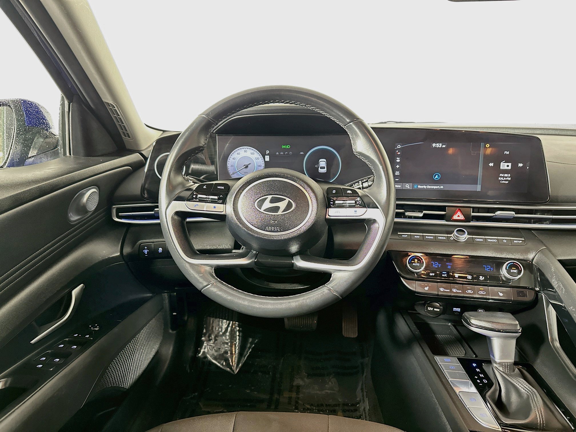 Certified 2025 Hyundai Elantra SEL FWD image 22
