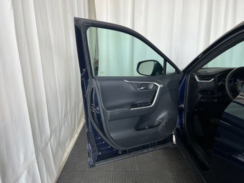 Used 2021 Toyota RAV4 XSE AWD/4WD image 19