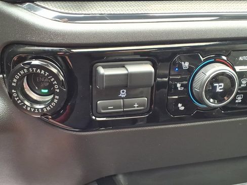 Used 2025 Chevrolet Silverado 1500 ZR2 w/ Technology Package AWD/4WD image 25