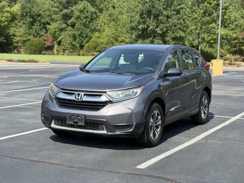 Used 2017 Honda CR-V LX image 3
