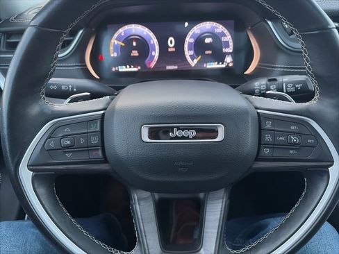 Used 2022 Jeep Grand Cherokee L Limited image 21