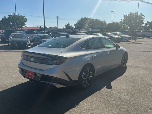 Used 2025 Hyundai Sonata SEL FWD image 5