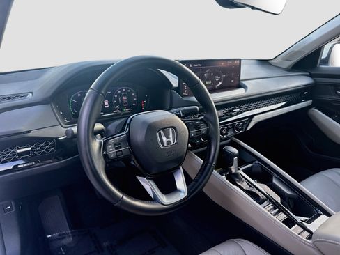 Certified 2023 Honda Accord Touring image 9