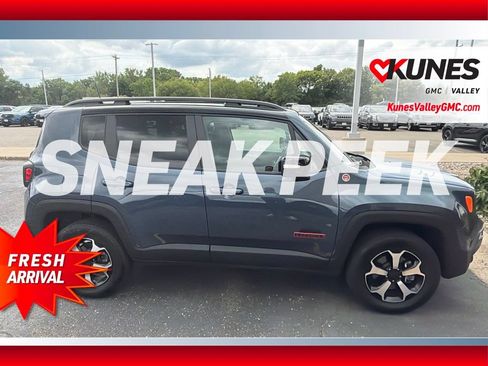 Used 2022 Jeep Renegade Trailhawk w/ Sun/Sound Group AWD/4WD image 2