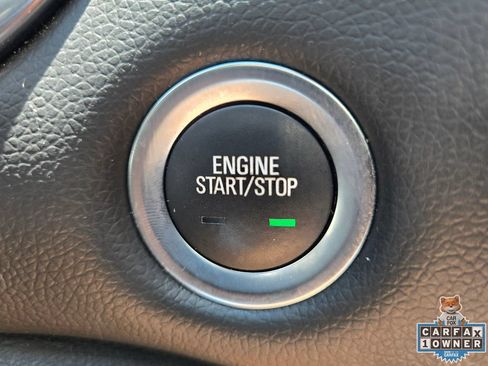 Used 2019 Chevrolet Malibu LT w/ Leather Package FWD image 34