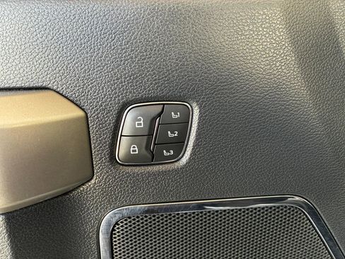 Used 2022 Ford F350 Lariat w/ Lariat Ultimate Package image 12