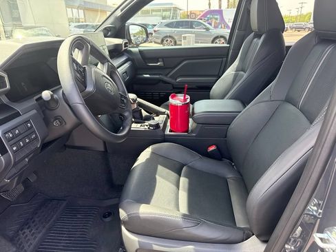 Used 2026 Toyota 4Runner Limited AWD/4WD image 12