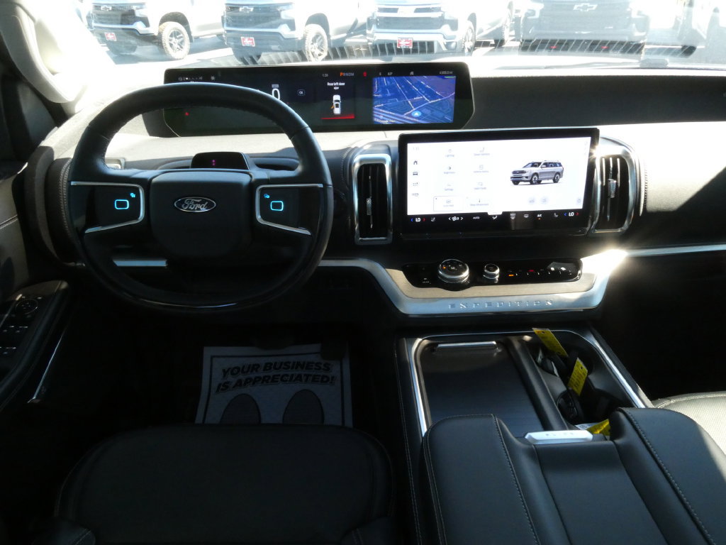 Used 2025 Ford Expedition Max Platinum w/ Driver's Package AWD/4WD image 27