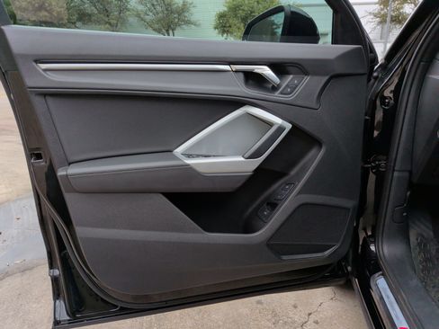 Used 2022 Audi Q3 2.0T Premium Plus image 14