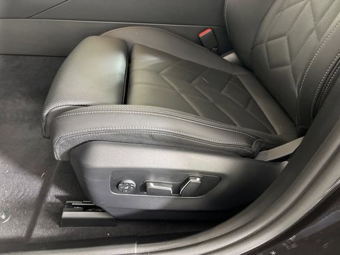 Used 2026 BMW i5 eDrive40 w/ Premium Package image 16