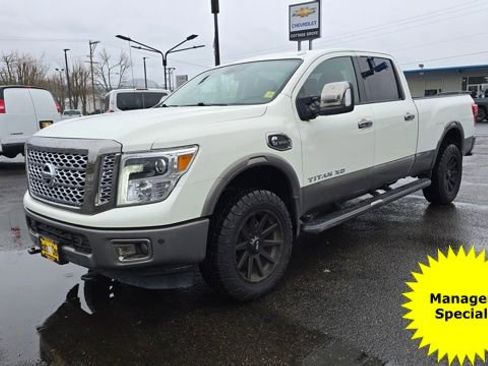 Used 2019 Nissan Titan Platinum Reserve w/ Platinum Utility Package image 1