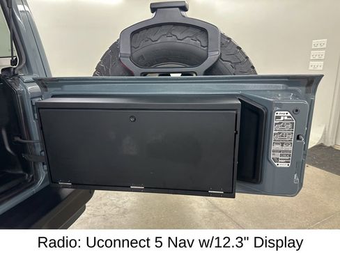 Used 2025 Jeep Wrangler Unlimited Rubicon w/ Safety Group AWD/4WD image 27