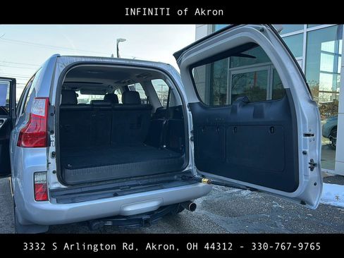 Used 2011 Lexus GX 460 image 32