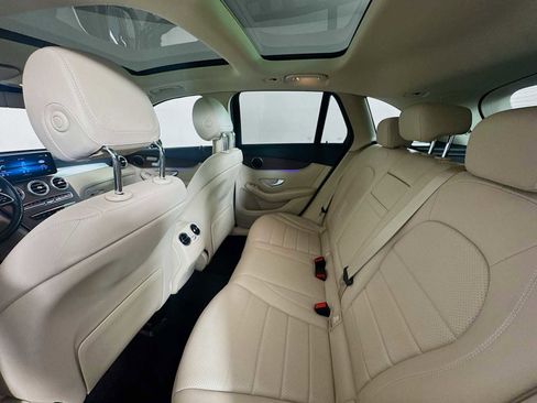 Used 2022 Mercedes-Benz GLC 300 4MATIC image 22
