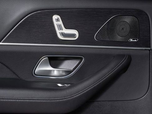 Used 2025 Mercedes-Benz GLS 450 4MATIC image 59