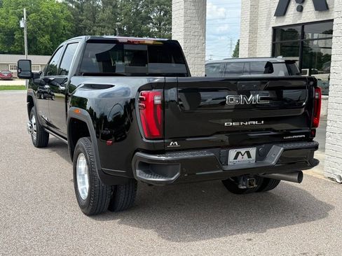 Used 2024 GMC Sierra 3500 Denali Ultimate AWD/4WD image 8