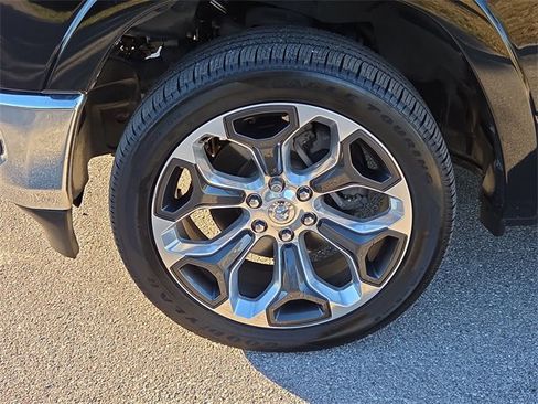 Used 2019 RAM 1500 Limited image 6