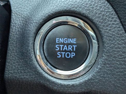 Used 2021 Toyota RAV4 XLE Premium image 21