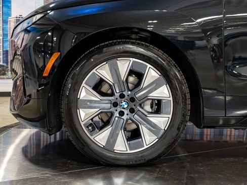 New 2026 BMW iX xDrive45 w/ Premium Package AWD/4WD image 5