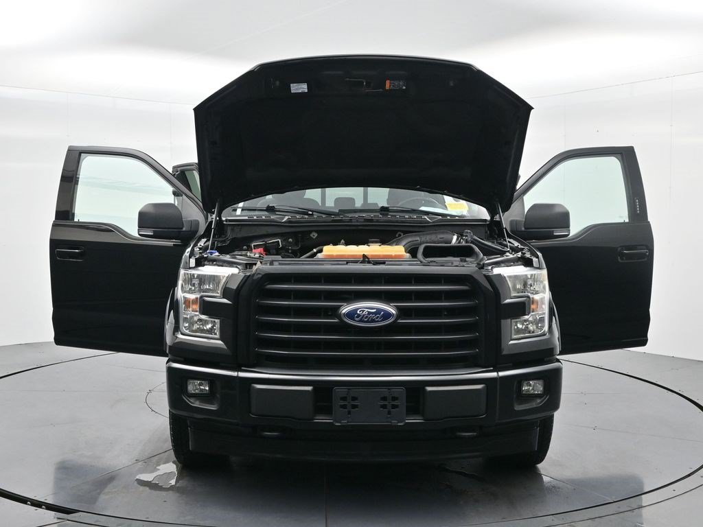 Used 2017 Ford F150 XLT w/ Equipment Group 302A Luxury AWD/4WD image 35