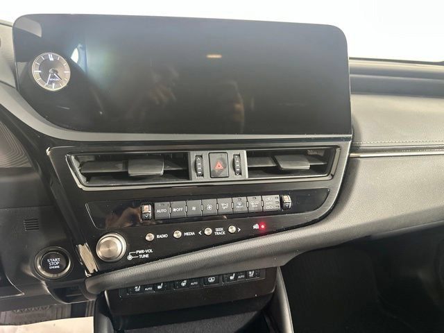 Used 2023 Lexus ES 350 Ultra Luxury w/ Accessory Package (Z2) FWD image 20