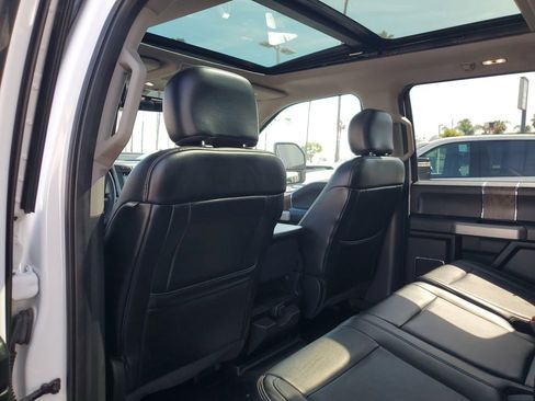 Used 2018 Ford F250 Lariat image 11