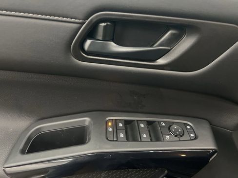 New 2026 Nissan Pathfinder SV image 24