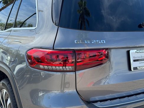 Certified 2022 Mercedes-Benz GLB 250 4MATIC w/ Premium Package Lite image 21