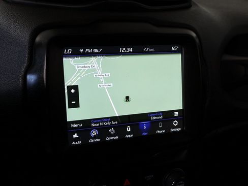 Used 2022 Jeep Renegade Latitude w/ Convenience Group image 7