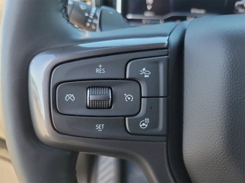 Used 2025 Chevrolet Silverado 1500 ZR2 w/ Technology Package image 6