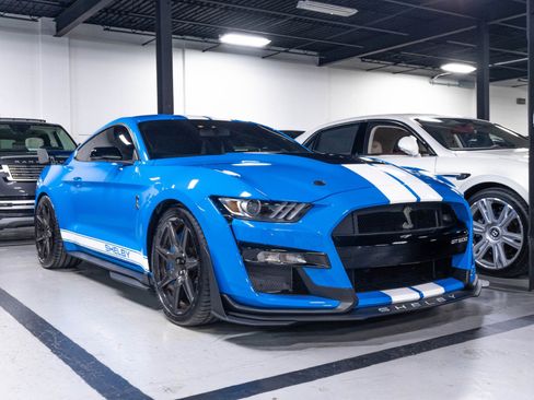 Used 2022 Ford Mustang Shelby GT500 w/ Carbon Fiber Track Pack RWD image 82
