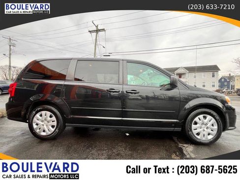 Used 2017 Dodge Grand Caravan SE w/ Power Window Group image 3