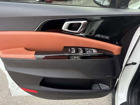 Used 2024 Kia Carnival SX Prestige image 30