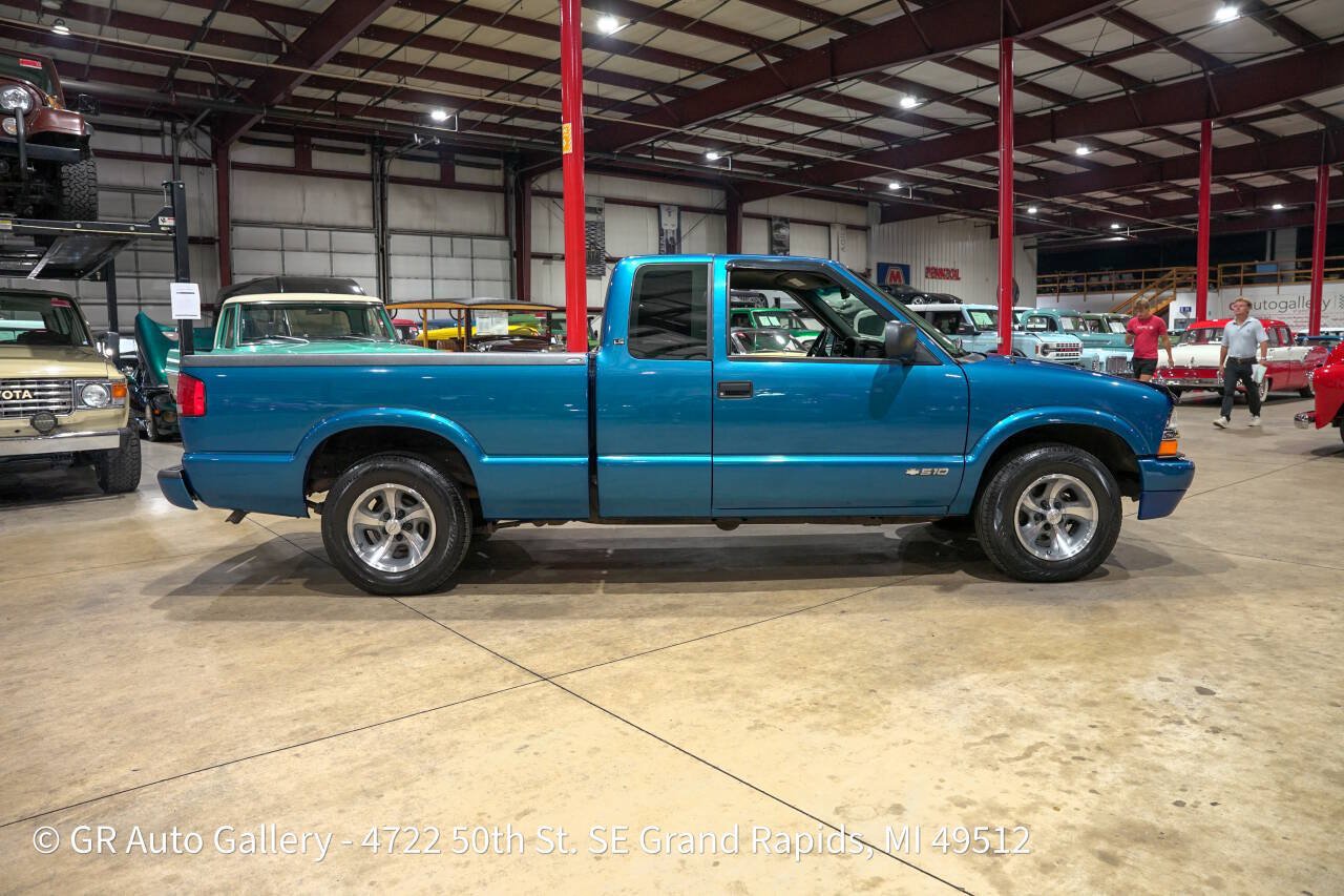 Used 2001 Chevrolet S10 Pickup LS w/ Preferred Equipment Group RWD image 10