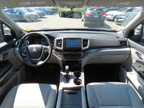 Used 2016 Honda Pilot EX image 18
