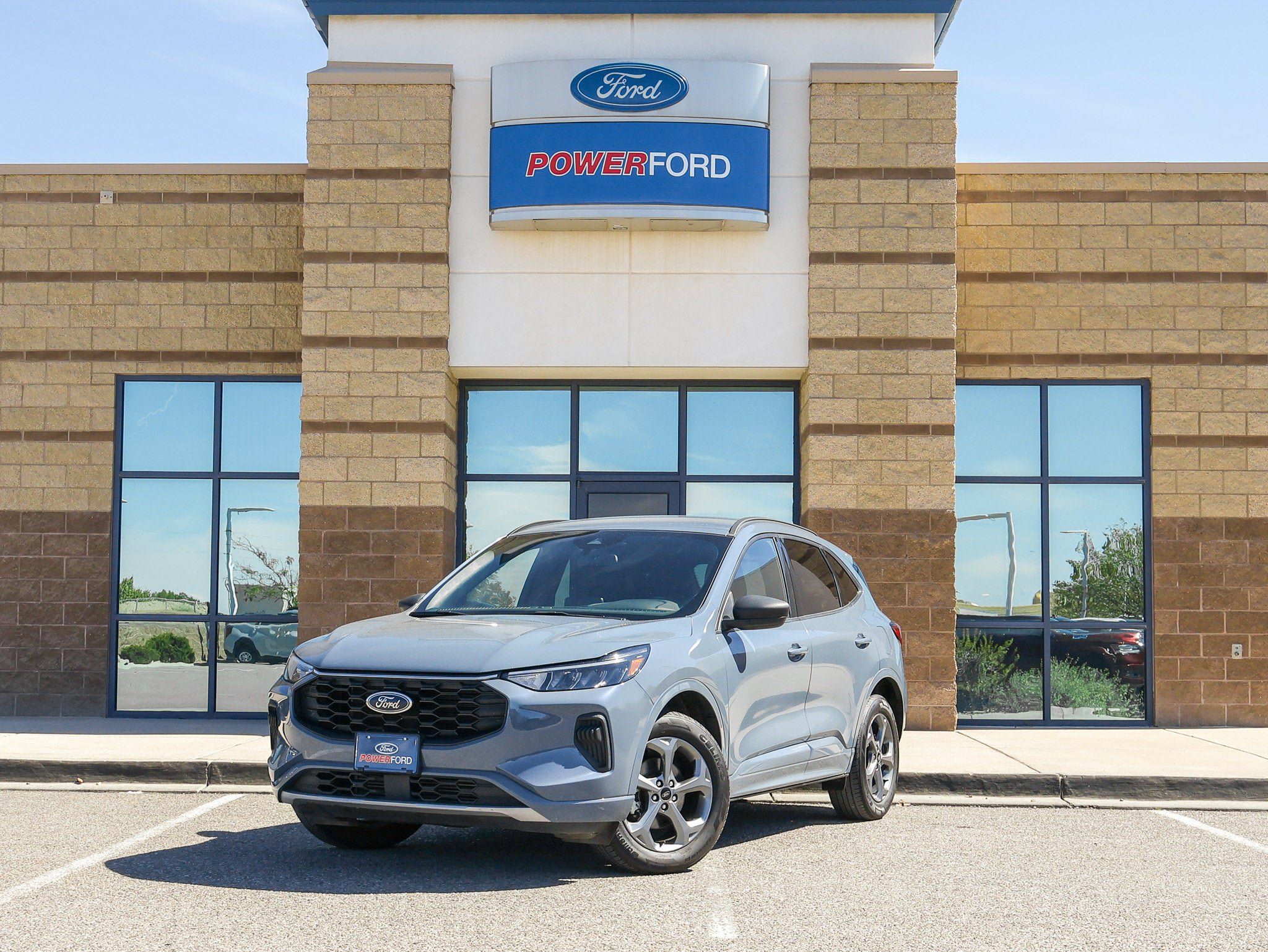 Certified 2024 Ford Escape ST-Line AWD/4WD image 2