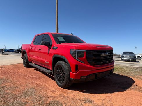Used 2022 GMC Sierra 1500 Elevation w/ LPO, Elevation Black Package image 3