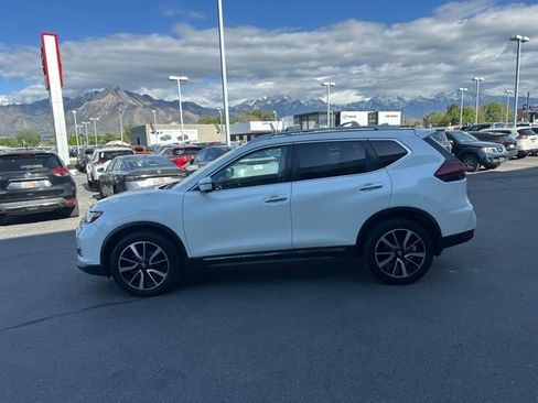 Used 2020 Nissan Rogue SL w/ Premium Package AWD/4WD image 6